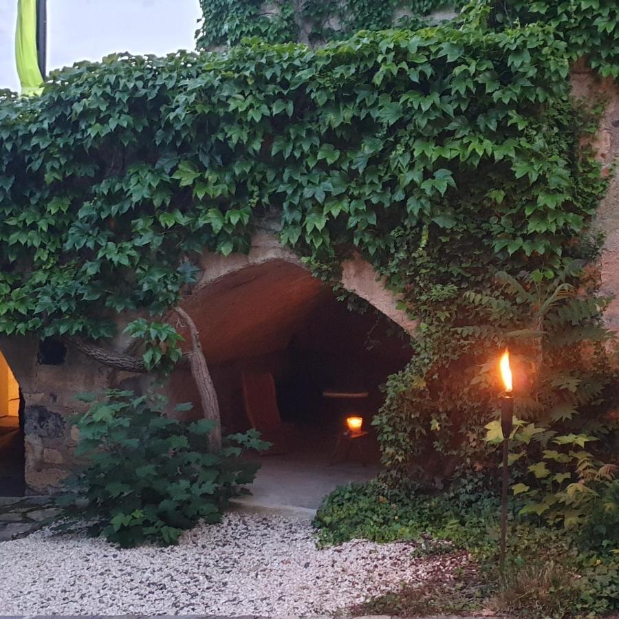 La Tour Noble Bed & Breakfast Saint-Saturnin  Exterior foto