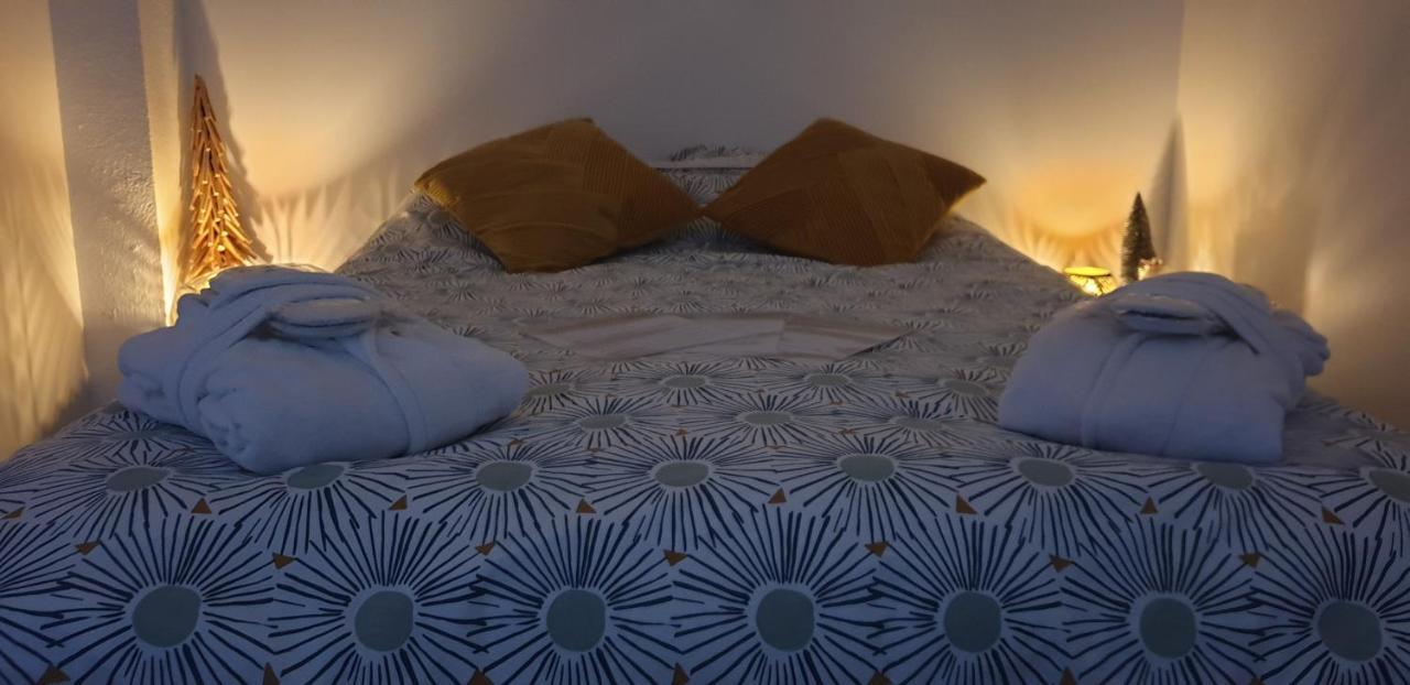 La Tour Noble Bed & Breakfast Saint-Saturnin  Exterior foto